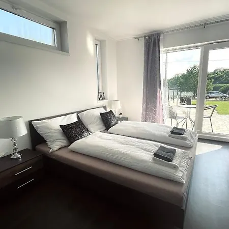 Lux Apartment Oroshaza